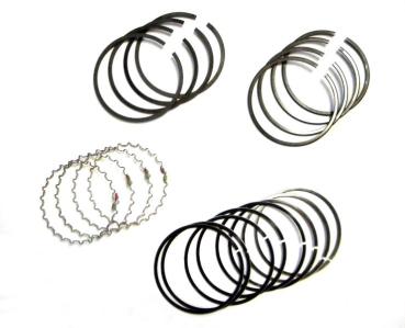 4 Satz Kolbenringe 83mm 2/2/4 (4 Kolben) – Angebot von Autoteile Ehring