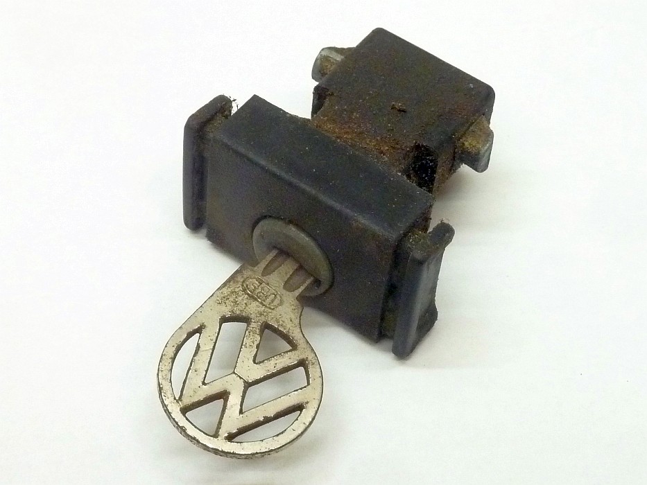 Klammer Schloss Handschuhkasten – Angebot von Ralfs VW-Teile