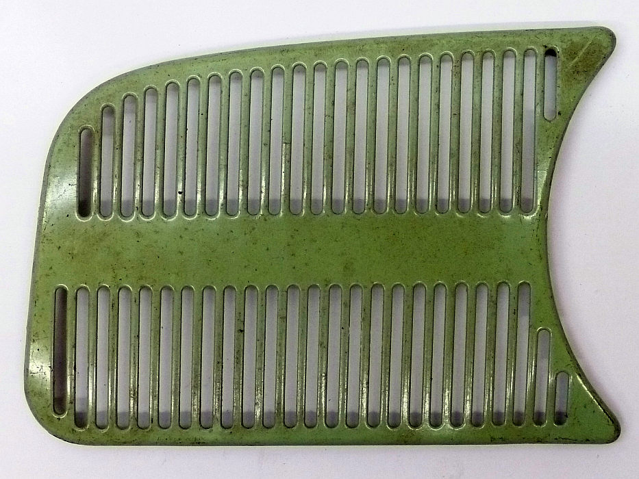 Gitter links vom Tacho – Angebot von Ralfs VW-Teile
