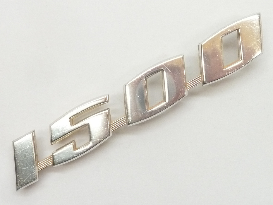 Schriftzug "VW 1300", glänzend – Angebot von Ralfs VW-Teile