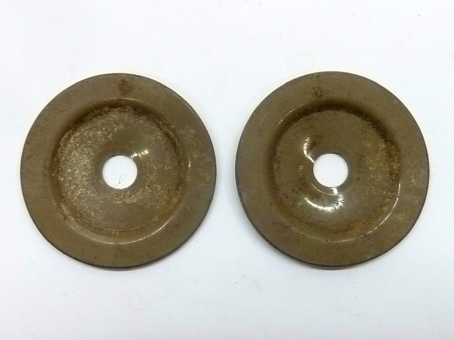 Abdeckungen für Loch für Sicherheitsgurtbefestigung, 11x63 mm, braunbeige, Paar – Angebot von Ralfs VW-Teile