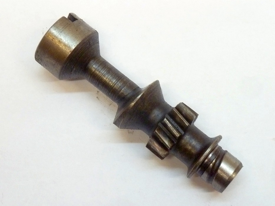Antriebswelle für Verteiler und Benzinpumpe, 1500, "frühe" Ausführung
