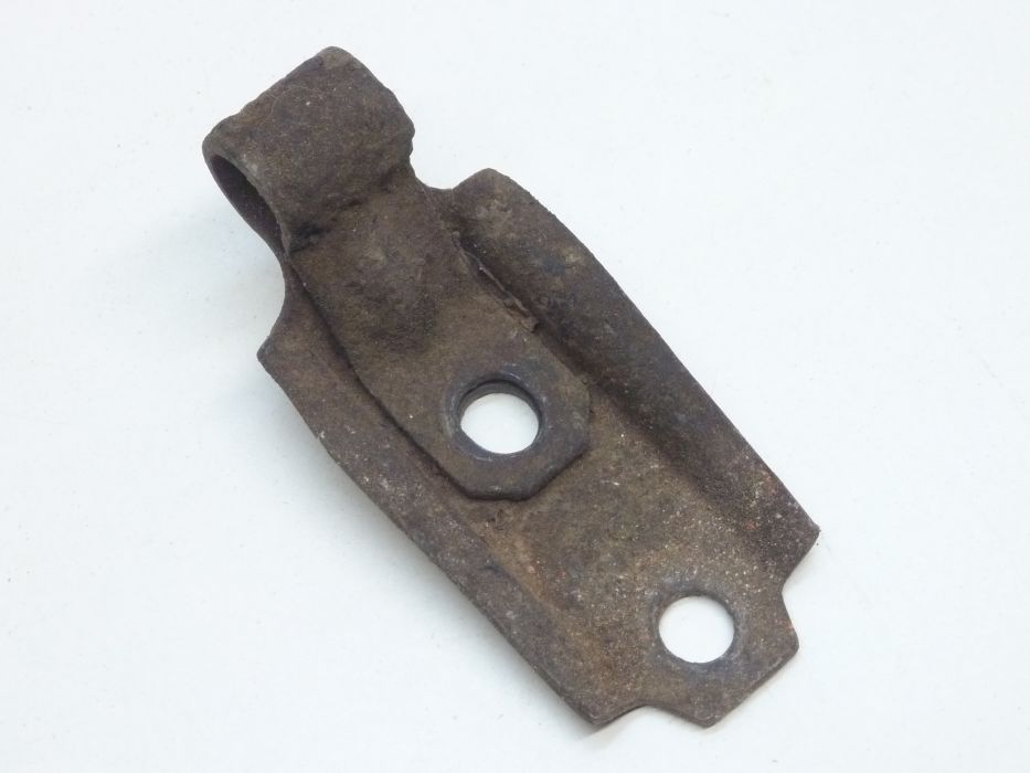 Halter für Kupplungsseilführungsrohr