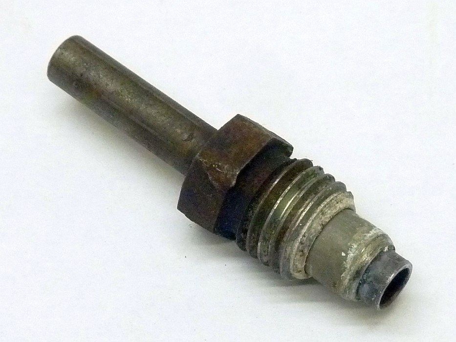 Kraftstoffrohr zur Pumpe Formteil (Einkanalmotor) Verschraubung nur bis '65 verwendet – Angebot von Ralfs VW-Teile
