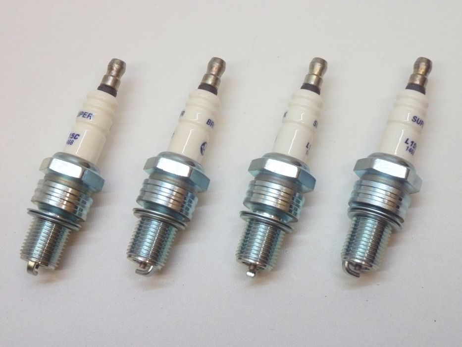 Zündkerzen für Einspritzmotor ACD, 4er-Satz
