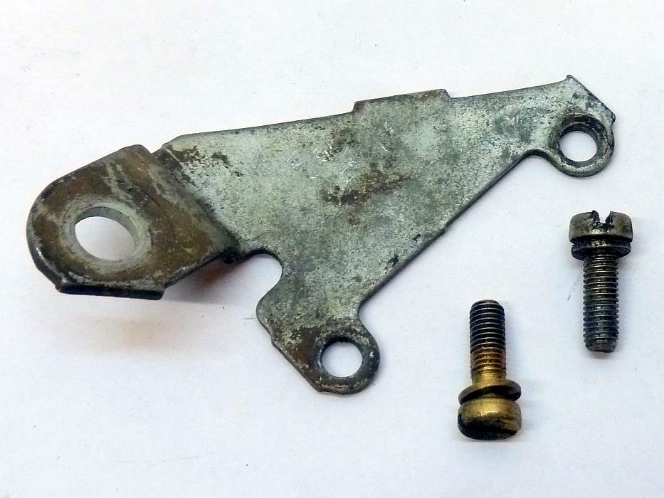 Halter für Schließdämpfer für , mit Schrauben