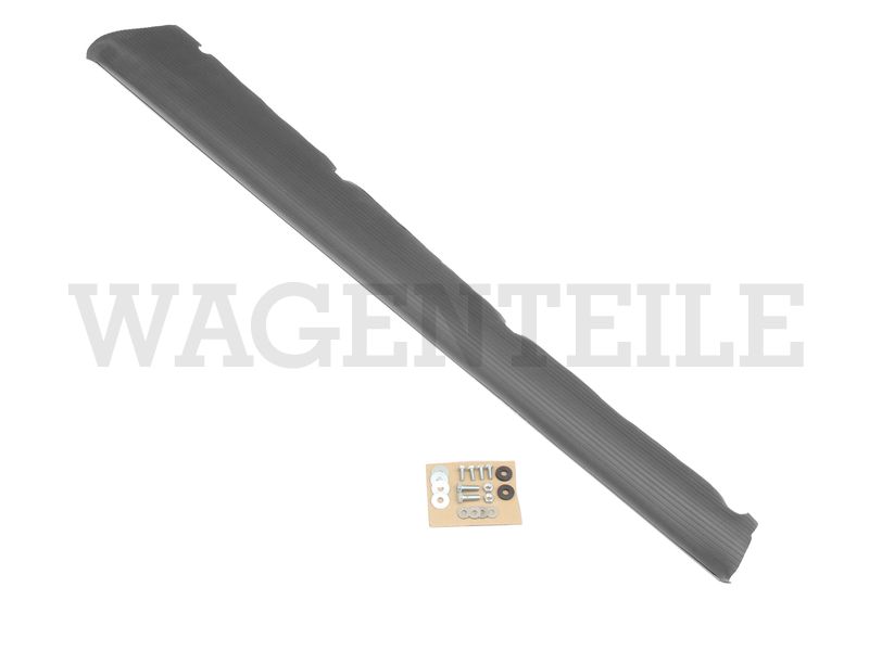 Trittbrett links (mit Befestigungsmaterial und Belag ohne Zierleiste) schwarz – Angebot von Wagenteile