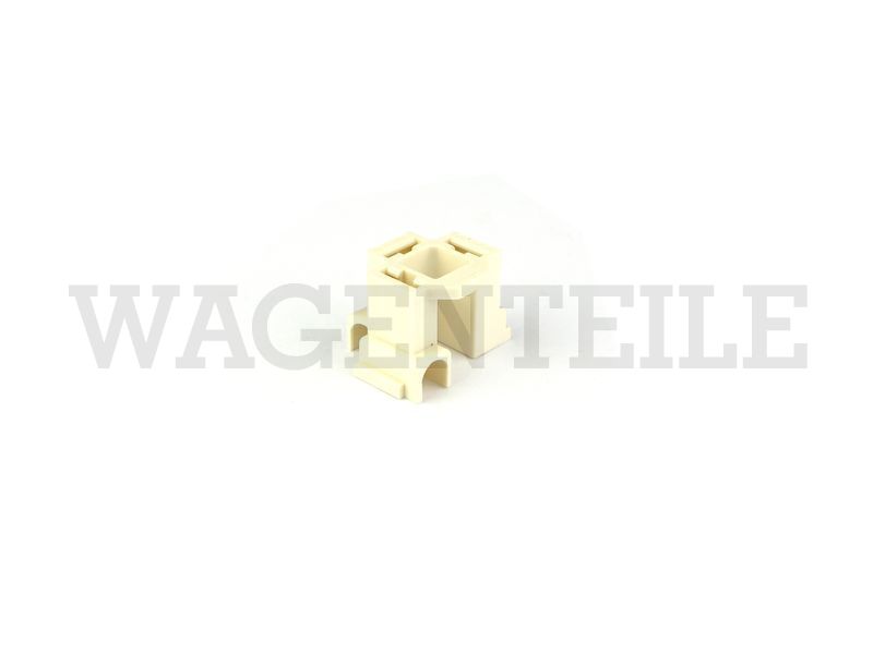 Flachsteckhülsengehäuse Hauptscheinwerfer (3 polig 7,7 gewinkelt)
