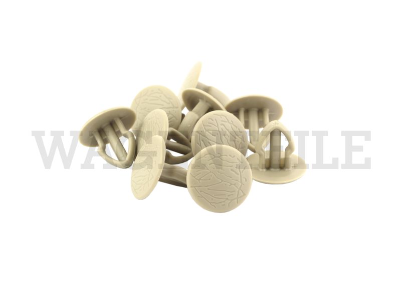 Clip Innenverkleidung, hellbeige (ca. 8mm) (Kastenwagen) – Angebot von Wagenteile