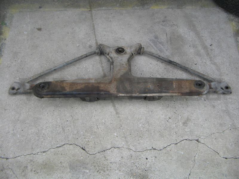 Vorderachsträger mit Querlenkern