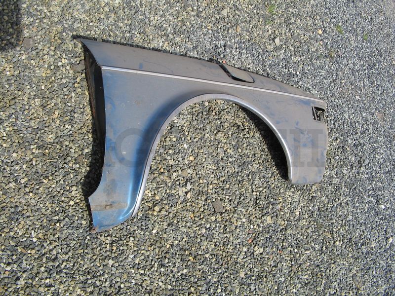 Kotflügel vorn rechts, 412 (blau) Beulen, Rost – Angebot von Wagenteile