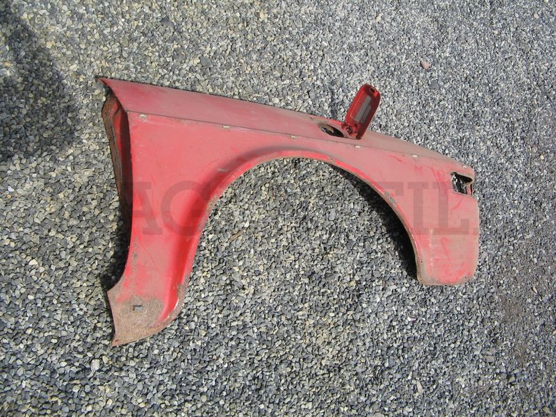 Kotflügel vorn rechts, 412 (blau) Beulen, Rost